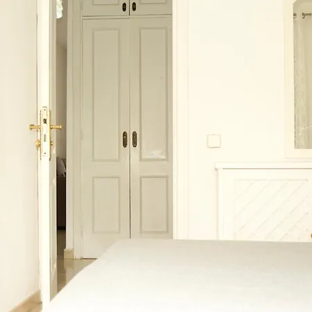 Park For Beautifully Located Apartment *